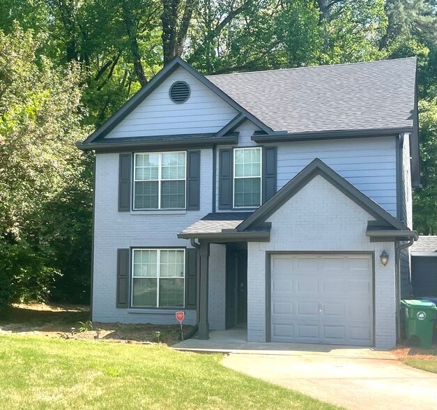 Building Photo - 1380 Gates Cir SE