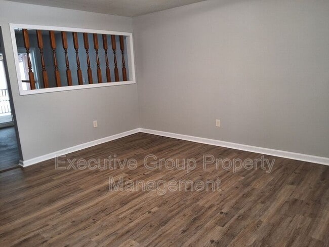 Building Photo - 1800 Preston St