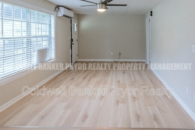 Building Photo - 136 Hickey Cir