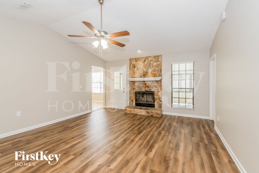 Building Photo - 1383 Mayberry Ln