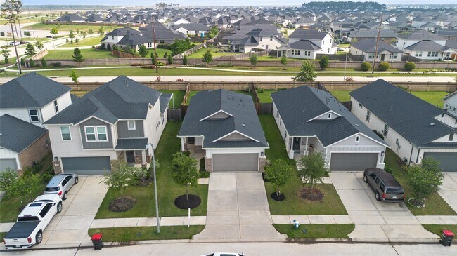 Building Photo - 21730 Heather Elm Dr