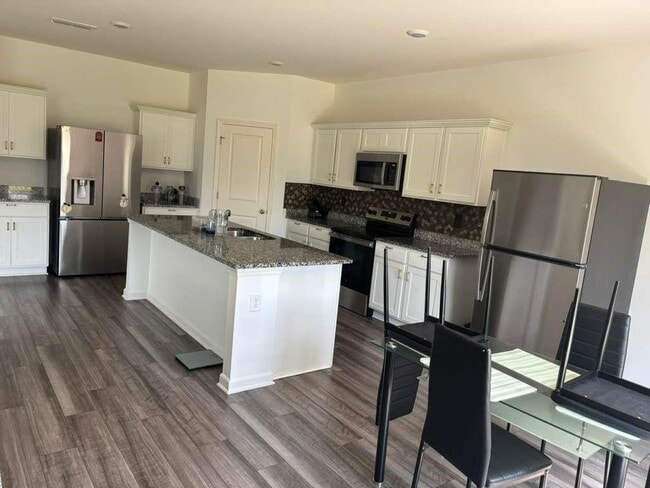 Building Photo - 254 Corinth Dr