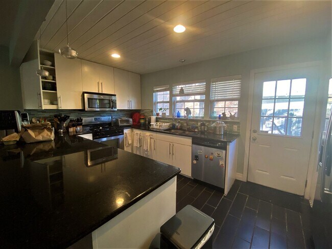 Building Photo - 3801 Avenue G