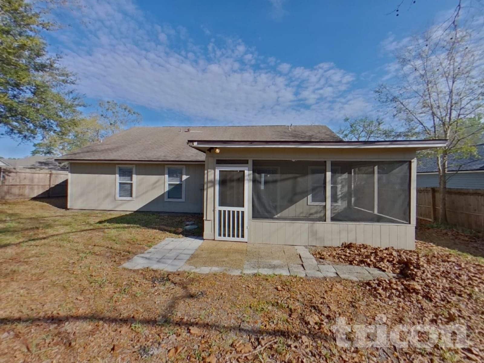 Building Photo - 8158 Pilgrims Trace Dr