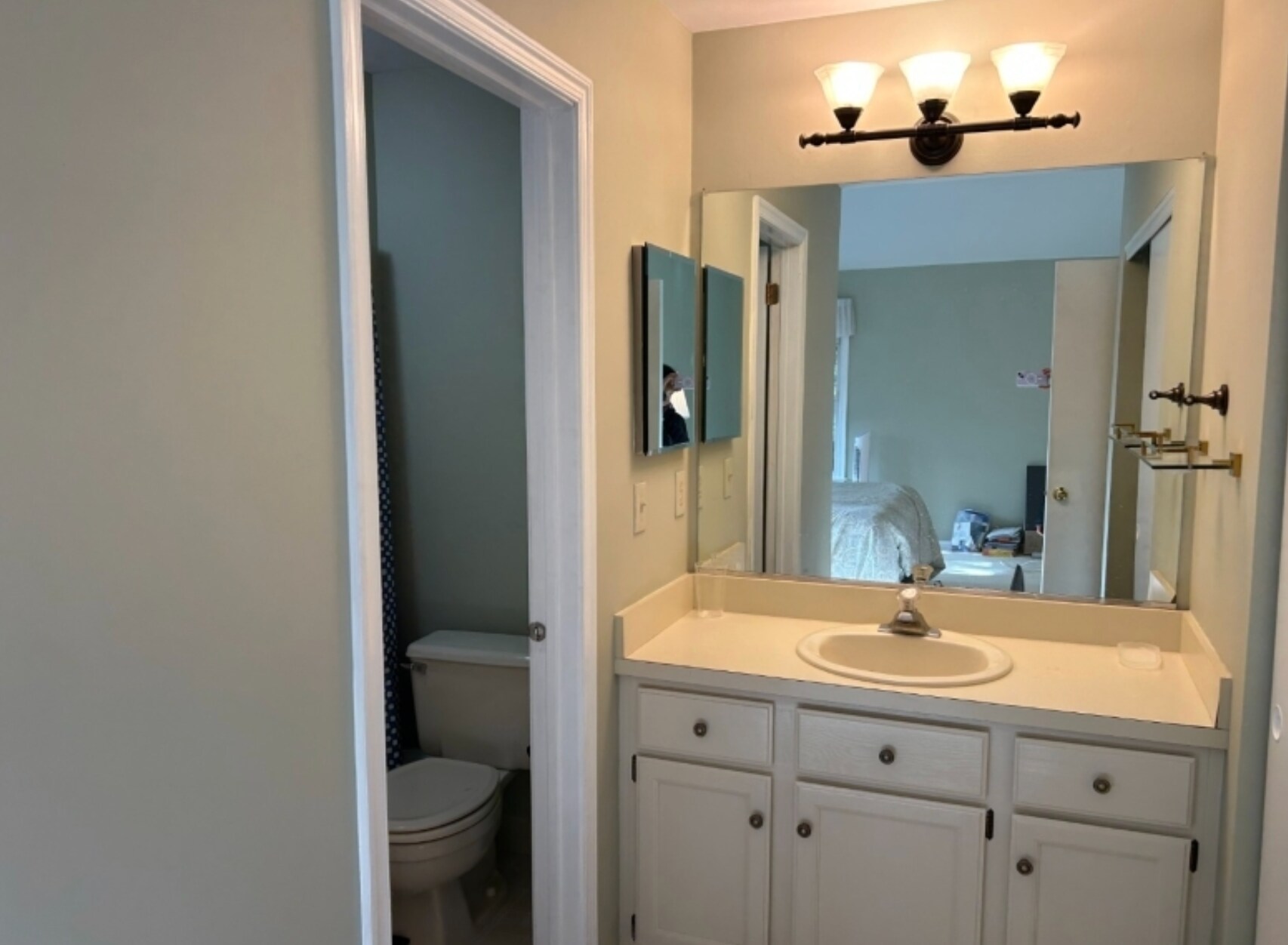 Building Photo - 45 Stevens Ct