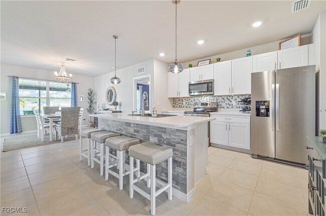 Building Photo - 8908 Cascade Price Cir