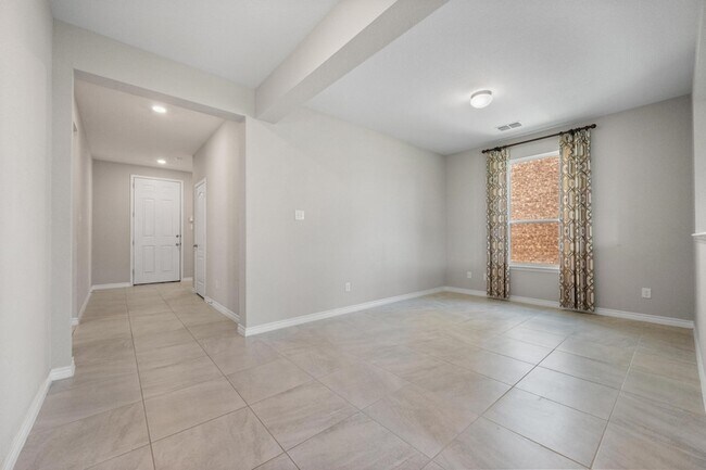 Building Photo - 3409 Keechi Creek Dr