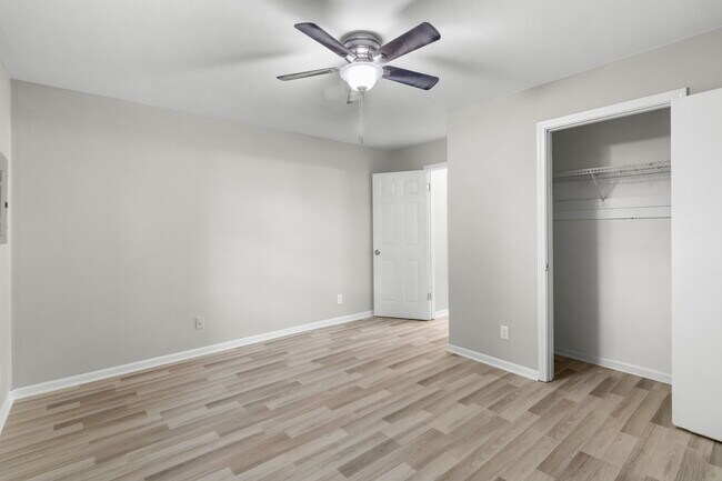 Building Photo - 1129 Green St