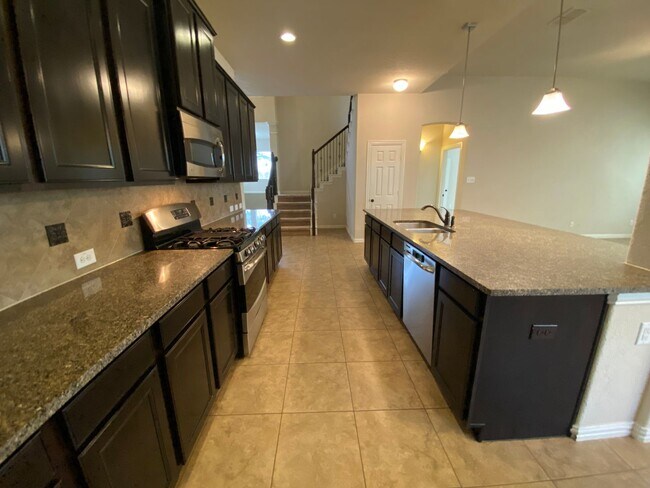 Building Photo - July Move-In Special