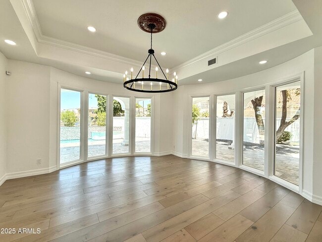 Building Photo - 1523 E Treasure Cove Dr