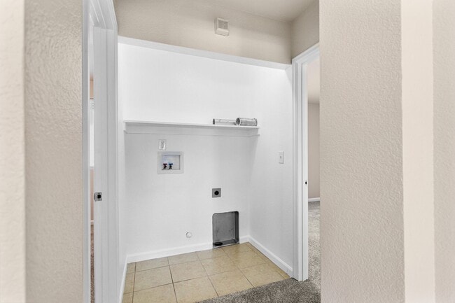 Building Photo - Newly remodeled single family home offering application fees waived as well as $200 off First Mon...