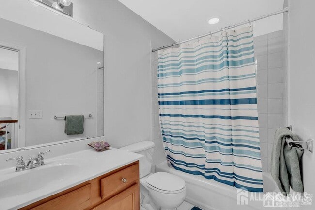 Building Photo - 38 S Shore Dr