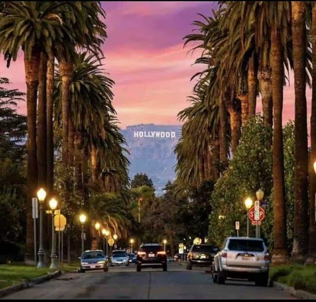 Building Photo - 540 N W Knoll Dr