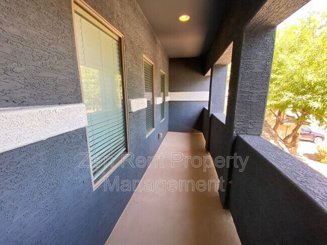 Building Photo - 36971 W Oliveto Ave