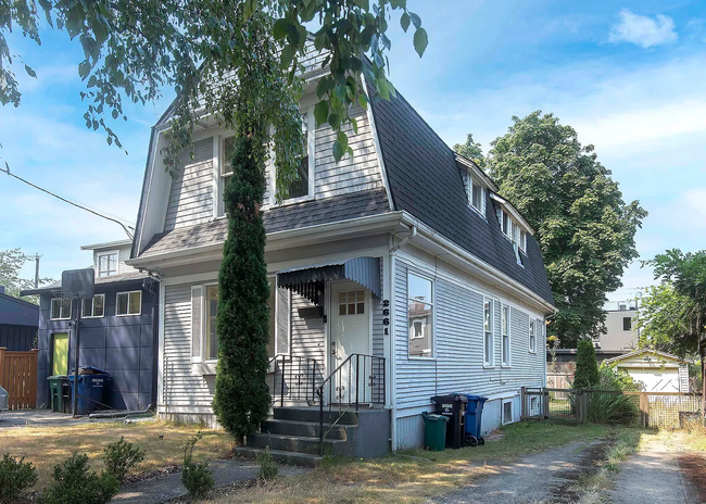 Building Photo - North Queen Anne 3 BR / 1 BA House