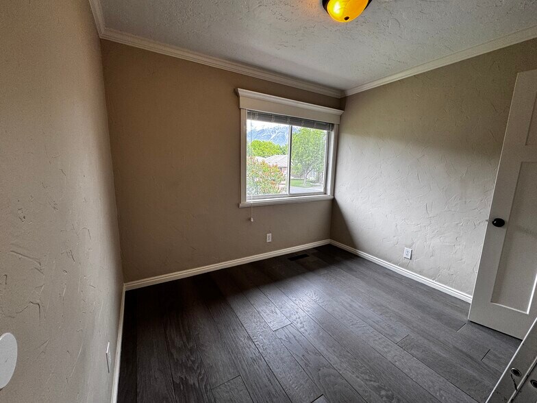 Building Photo - 3445 130 W