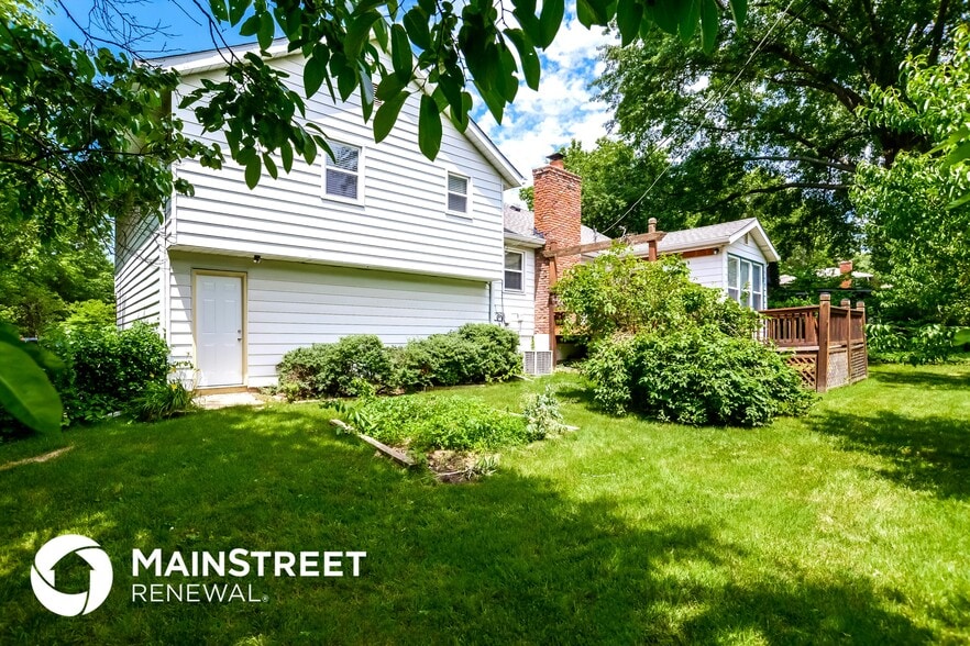 Building Photo - 13131 W 100th St