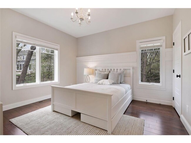 Building Photo - 3632 Rainbow Dr