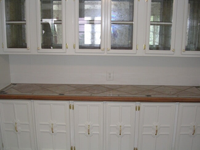 Building Photo - 916 S Christiana Ave