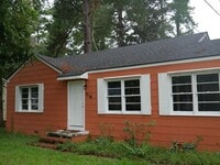 Building Photo - Cute little cottage near downtown Valdosta