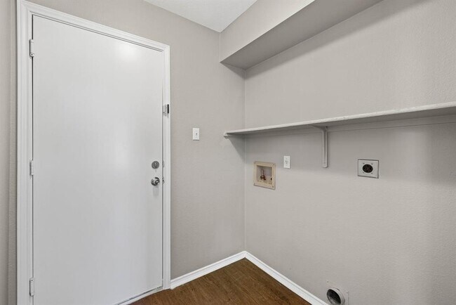 Building Photo - 523 Paso Fino Trail