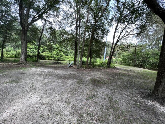 Building Photo - 5135 N Western Dr