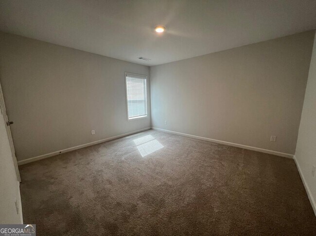 Building Photo - 7214 Whitewater Dr