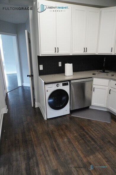 Building Photo - 3415 N Seminary Ave