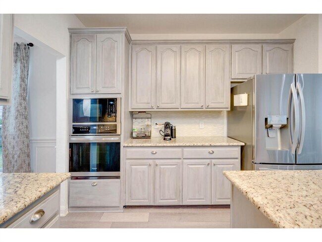 Building Photo - 4032 Dominion Cove