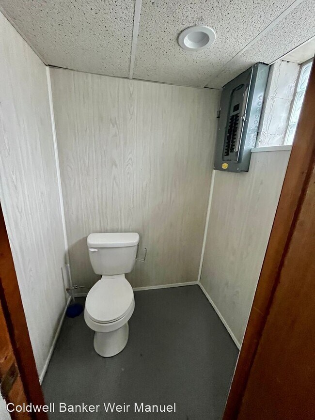 Building Photo - 3 br, 1.5 bath House - 337 Orange Street