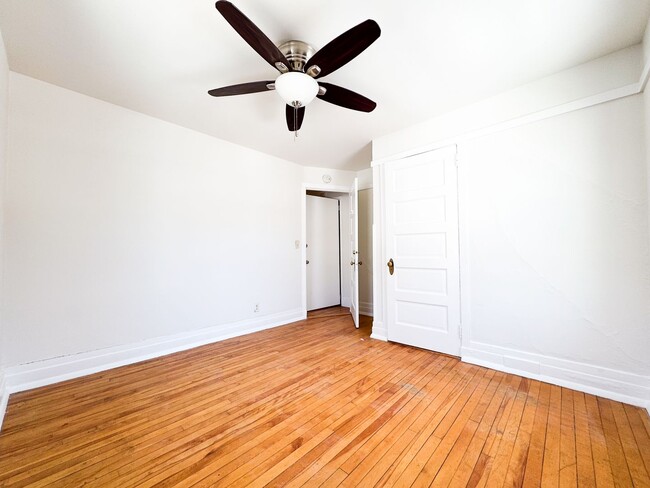 Building Photo - 1632 Jefferson St