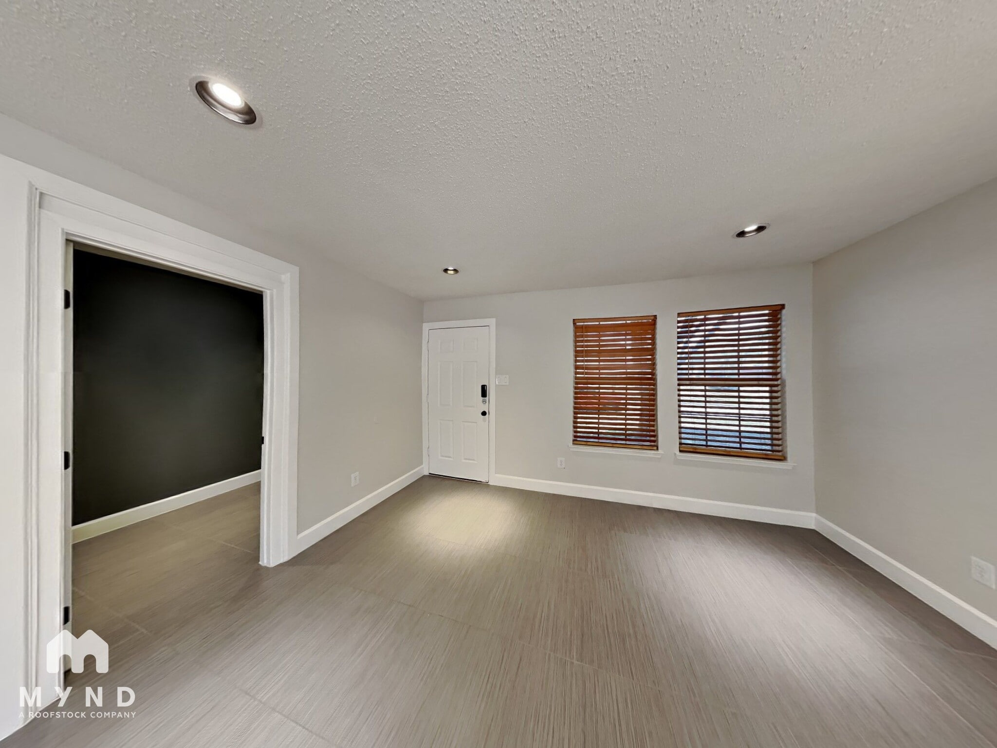 Building Photo - 5455 San Patricio Dr