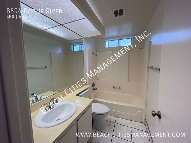 Building Photo - 8594 Rogue River Ave