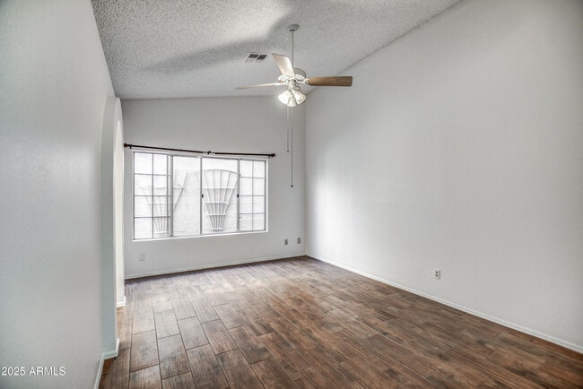 Building Photo - 11102 N 111th St