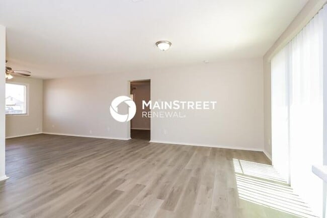 Building Photo - 4 Bedroom Pet-Friendly Home in PHOENIX, AZ...