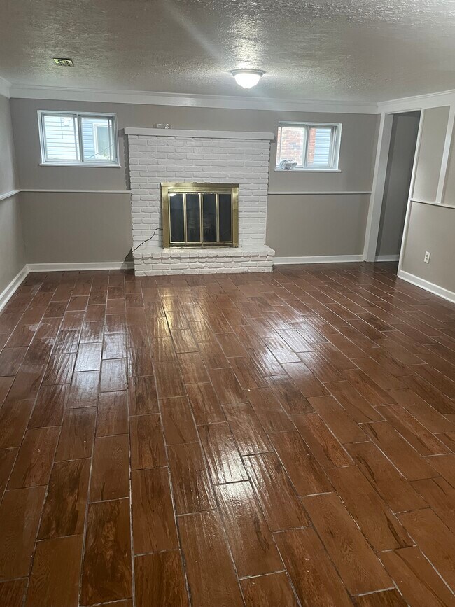 Building Photo - 16222 Howe Rd