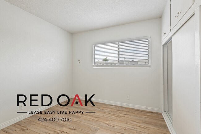 Building Photo - 1214 S Atlantic Dr