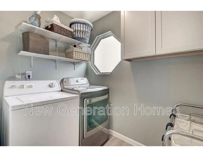 Building Photo - 4245 Sabin Ct