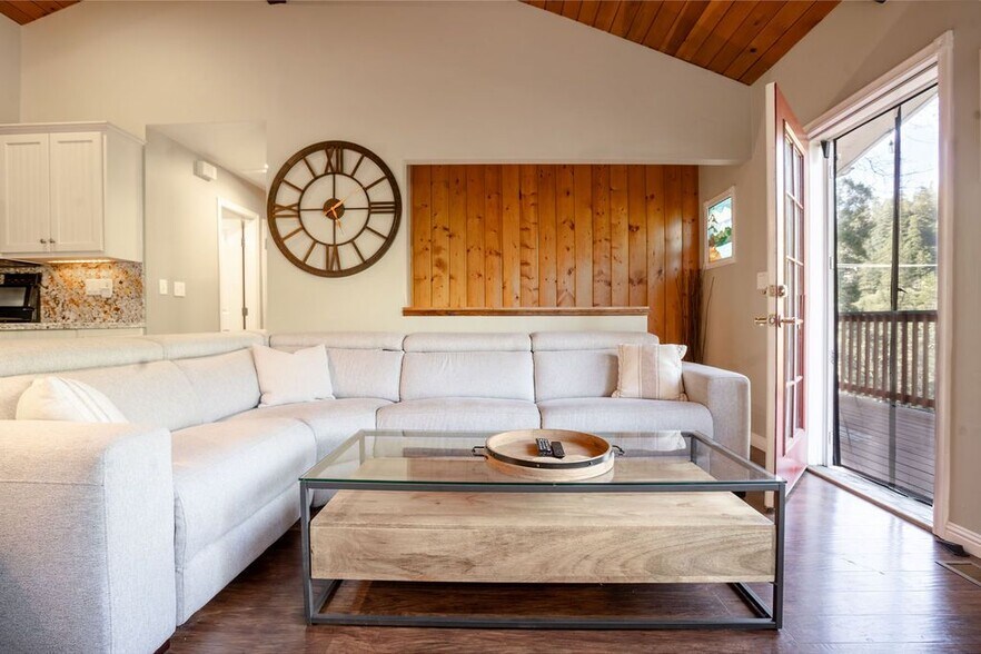 Building Photo - 24933 Faulhorn Dr