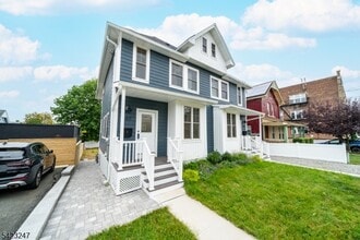 Building Photo - 107 N Fullerton Ave