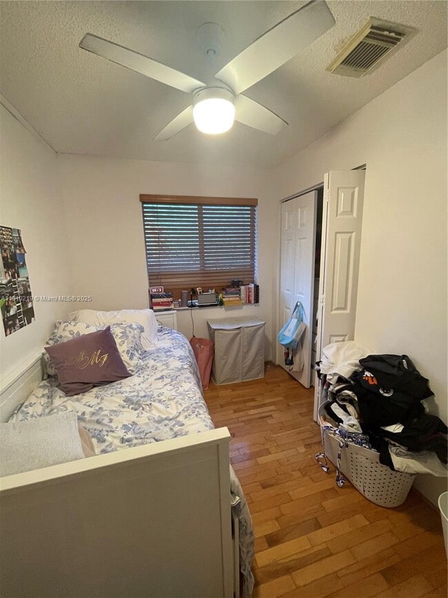 Building Photo - 3486 SW 51st St