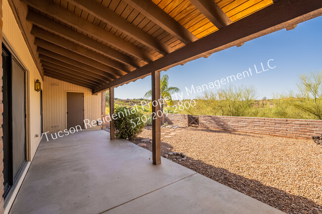 Building Photo - 5810 E Chiricahua Trail