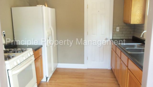 Building Photo - House in Central Peoria