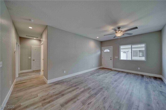 Building Photo - 610 San Lorenzo St