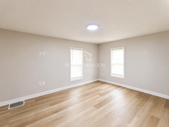 Building Photo - 557 W Hopocan Ave