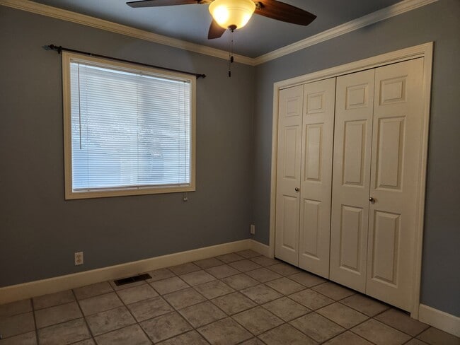 Building Photo - 313 E Main St