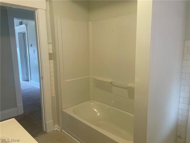 Building Photo - 1420 Ansel Rd