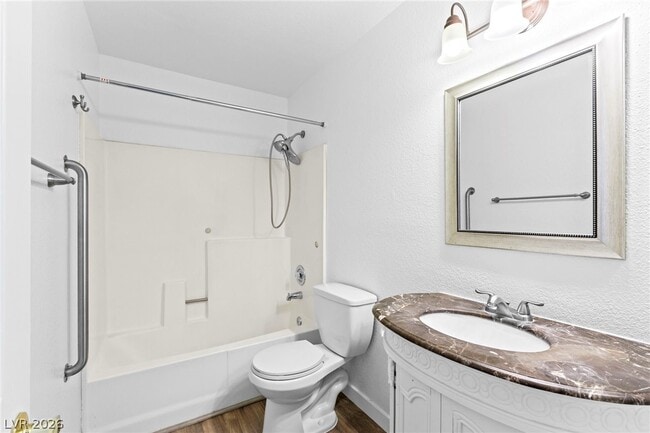 Building Photo - 2212 Silver Pine Dr