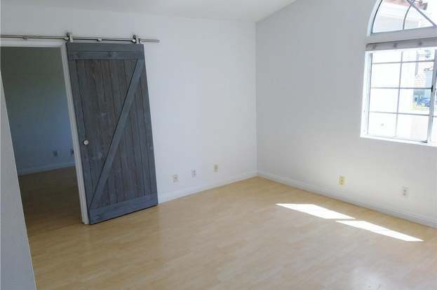 Building Photo - 18 Via Terrano