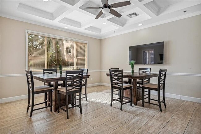 Building Photo - 2125 SE 10th Ave